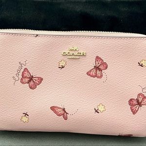 New Coach Corner Zip Wristlet With Butterfly Print